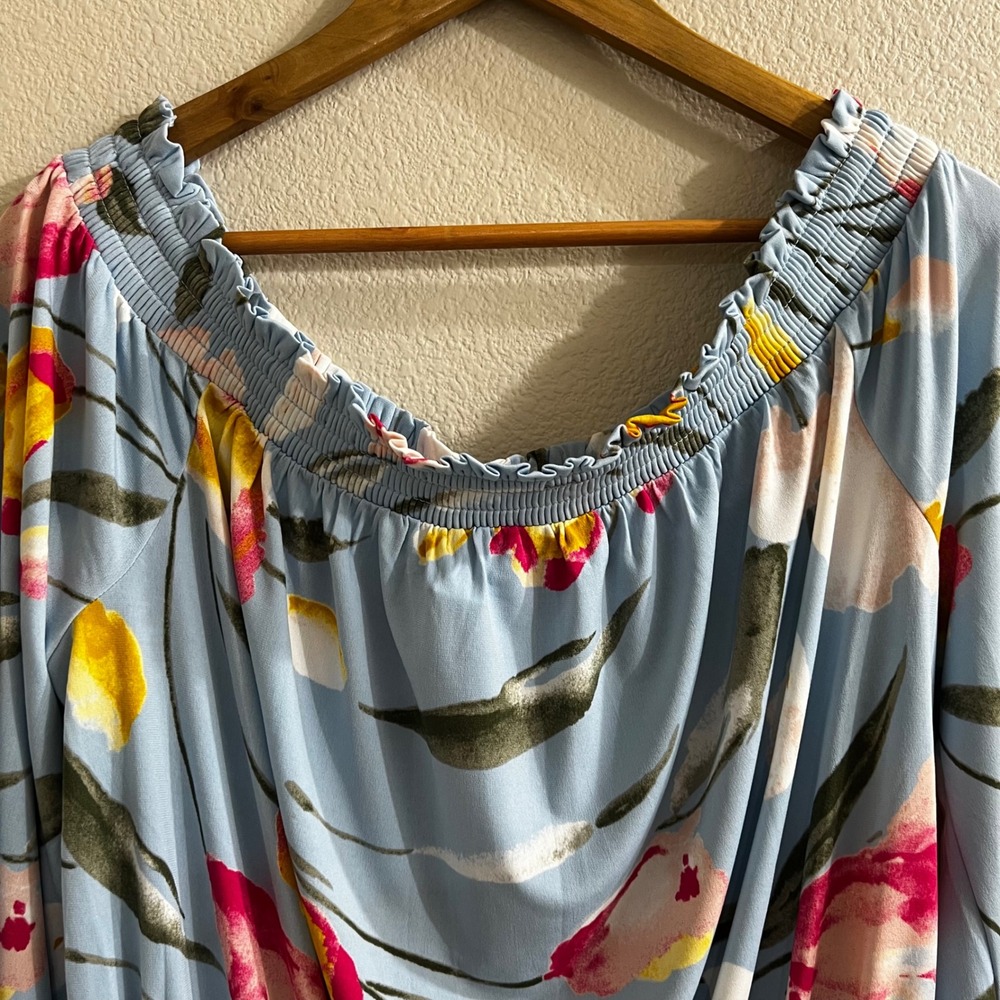 White House Black Market WHBM Blue Floral Tulip Off The Shoulder Peplum Blouse L - Picture 4 of 7